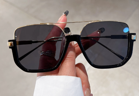 Oversized aviator sunglasses in matte black metal with double bridge, view 5