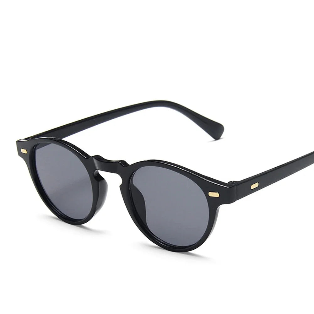 Round tortoise acetate sunglasses with green polarized lenses, view 2