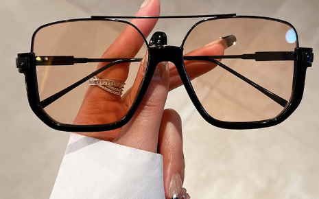 Oversized aviator sunglasses in matte black metal with double bridge, view 4