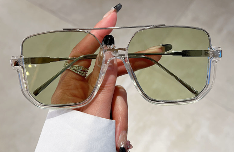 Oversized aviator sunglasses in matte black metal with double bridge, view 3